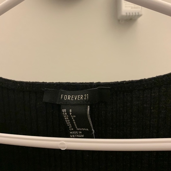 BLACK T SHIRT - Picture 2 of 2